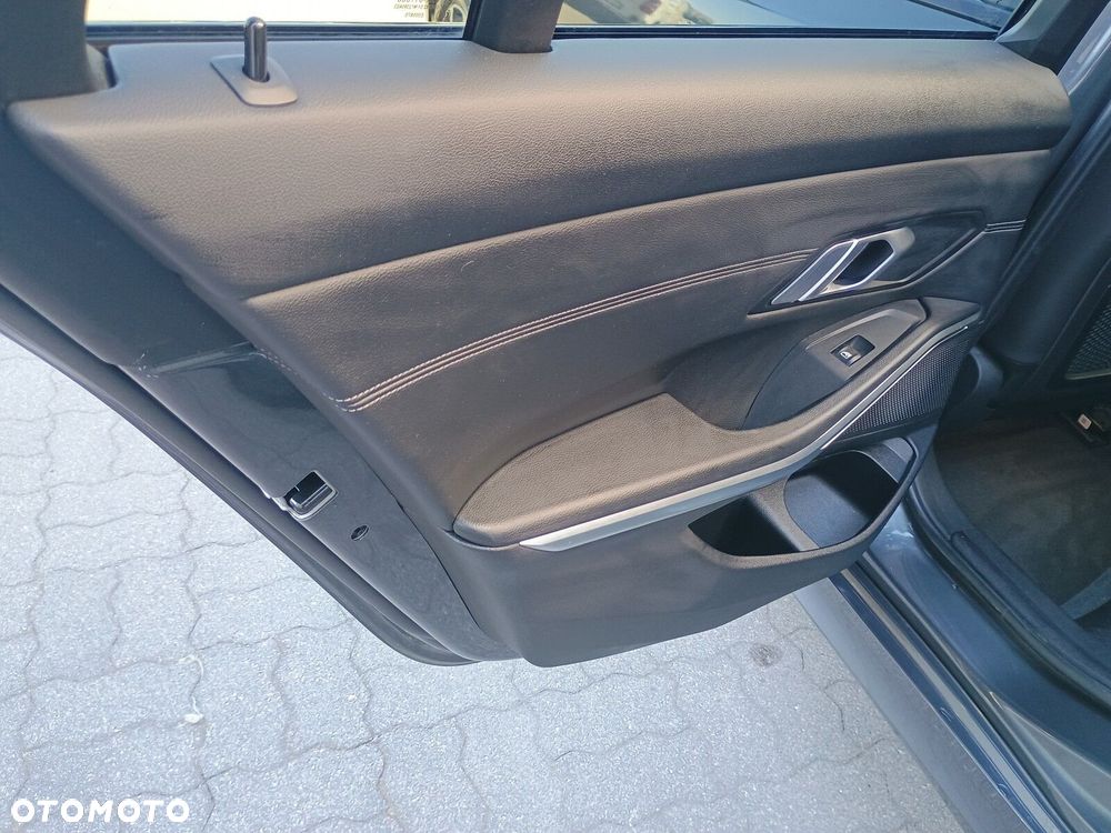 BMW Seria 3 - 11