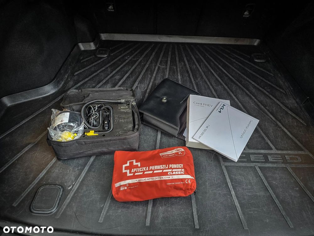 Kia Ceed 1.6 GDI PHEV L Business Line DCT - 13