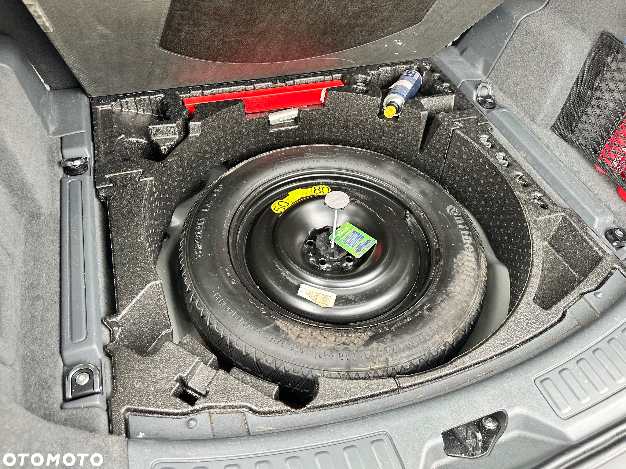 Land Rover Discovery Sport 2.0 Si4 HSE - 28