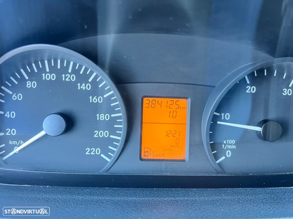 Mercedes-Benz Vito 111 CDi/32 9L Compacto - 17