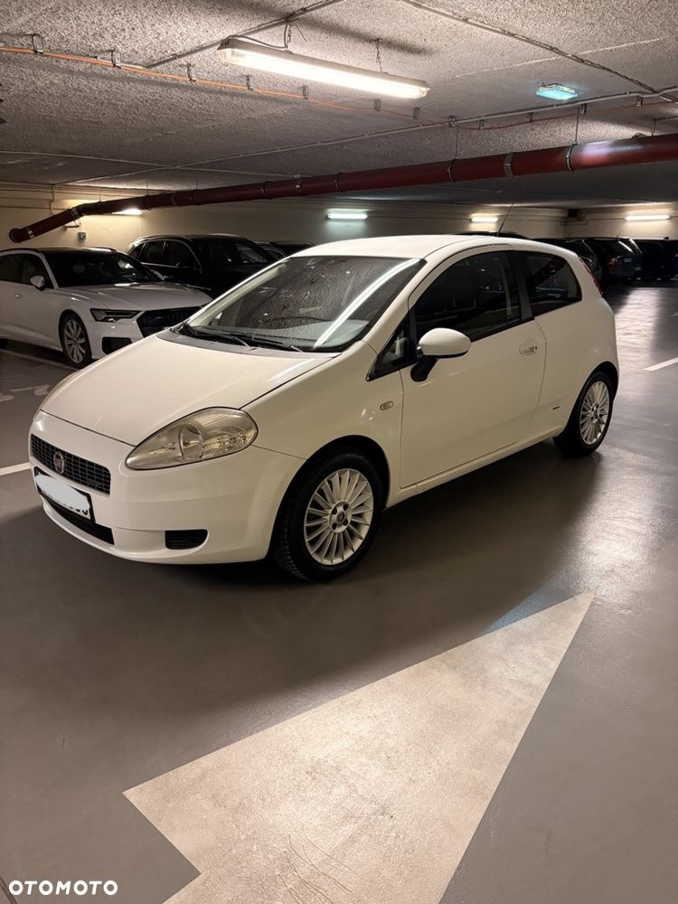 Fiat Grande Punto 1.3 Multijet 16V Dualogic Dynamic - 3