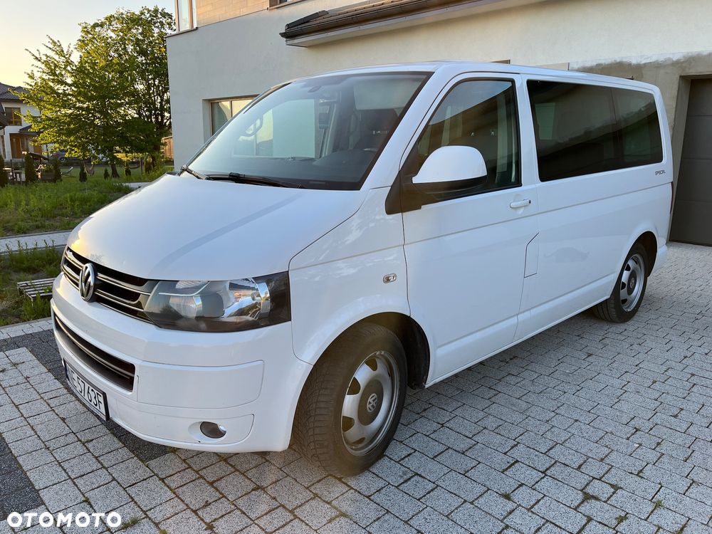 Volkswagen Multivan - 8