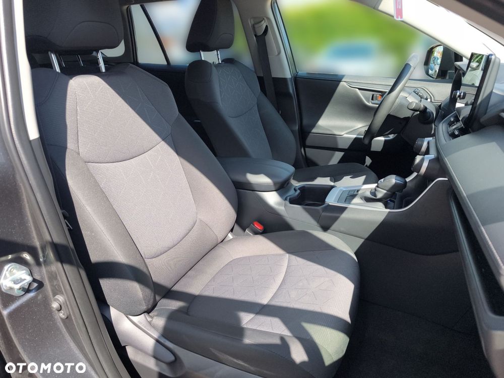 Toyota RAV4 - 10