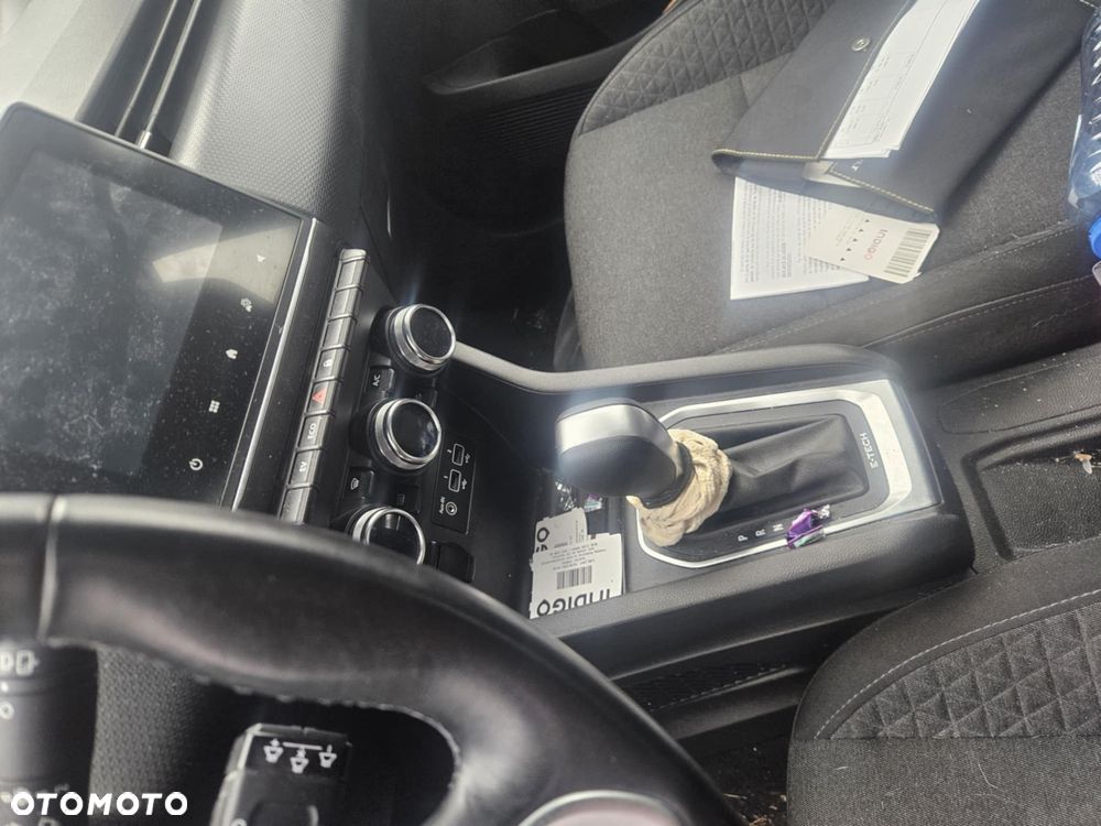 Renault Clio E-TECH 140 BUSINESS EDITION - 6