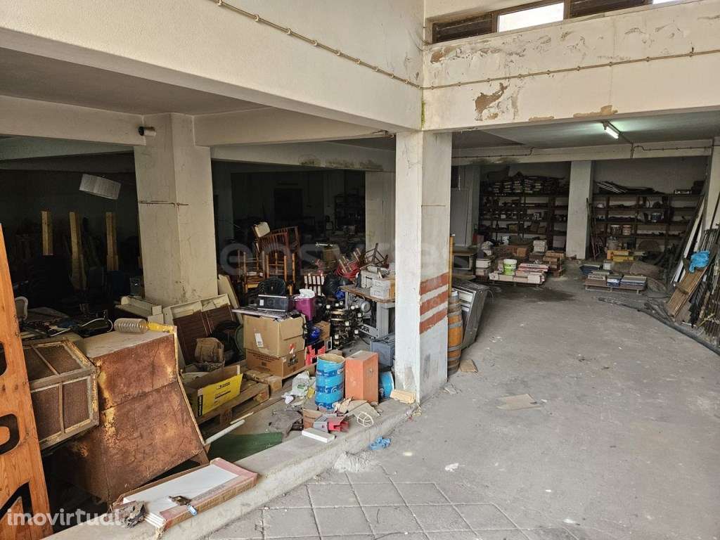 Armazém com área de 441 m2 em Ferragudo, Lagoa - Grande imagem: 3/11