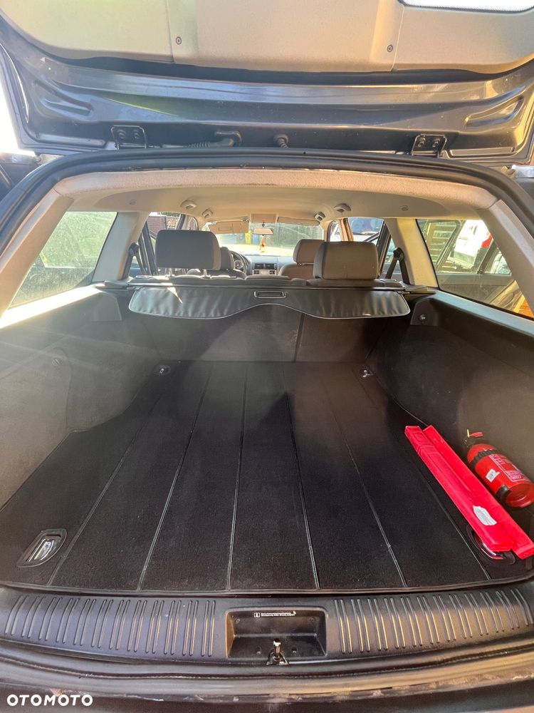 Ford Mondeo 2.0 Ghia - 8