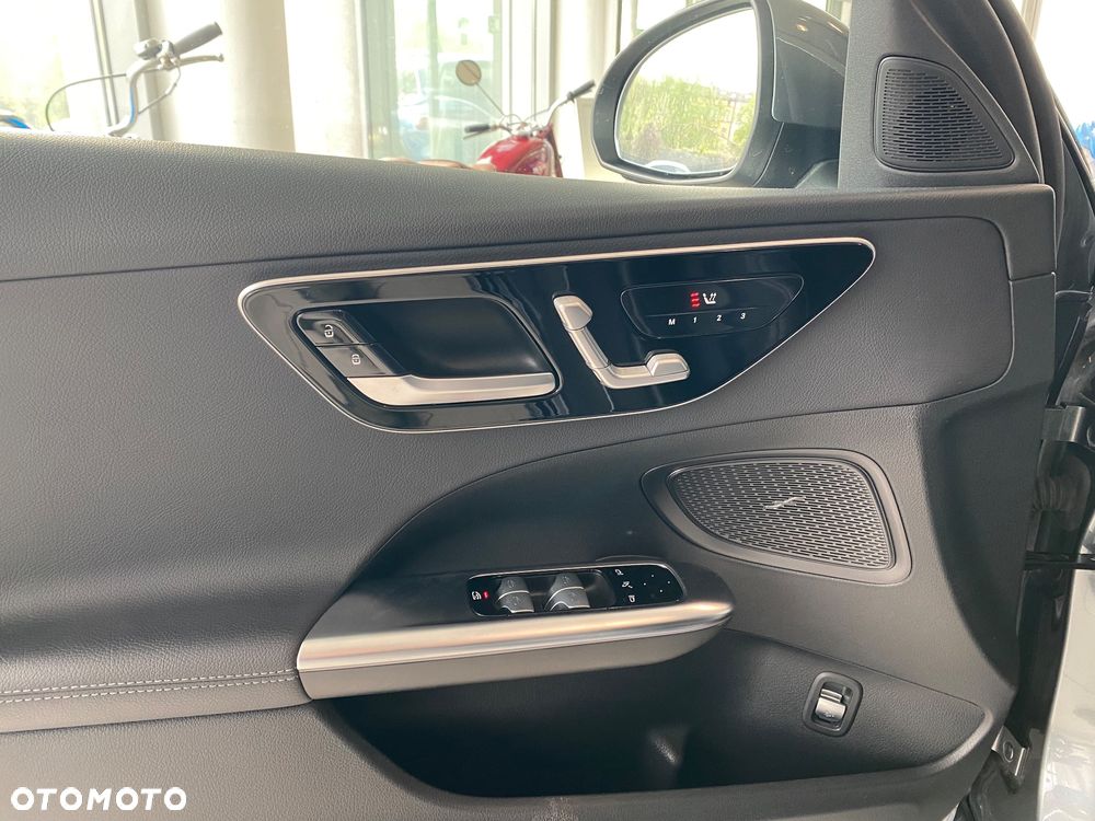 Mercedes-Benz Klasa C 220 d mHEV - 21