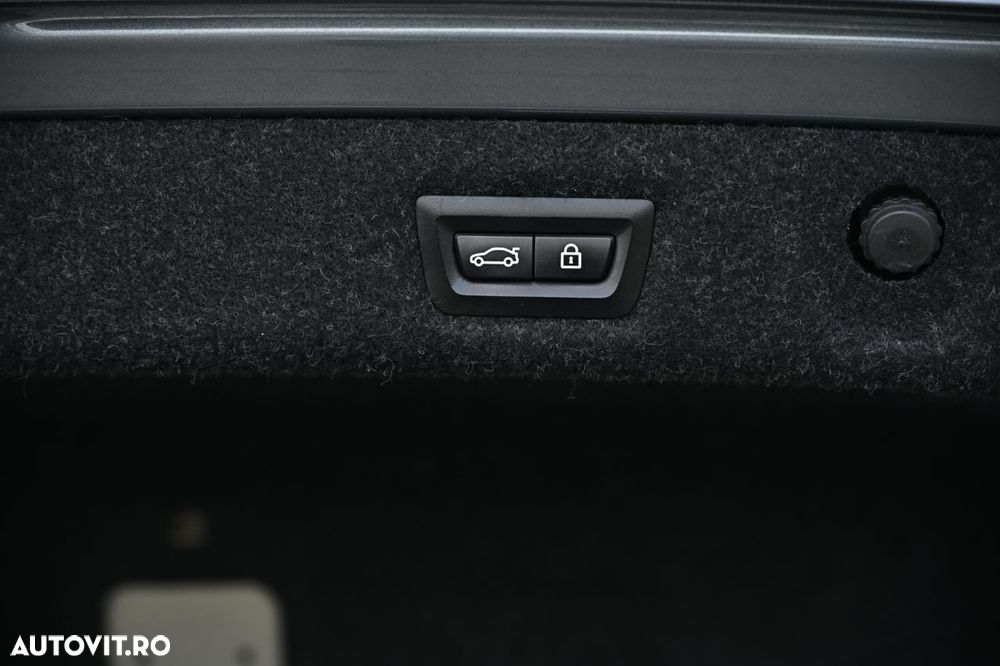 BMW Seria 5 530i xDrive AT - 12