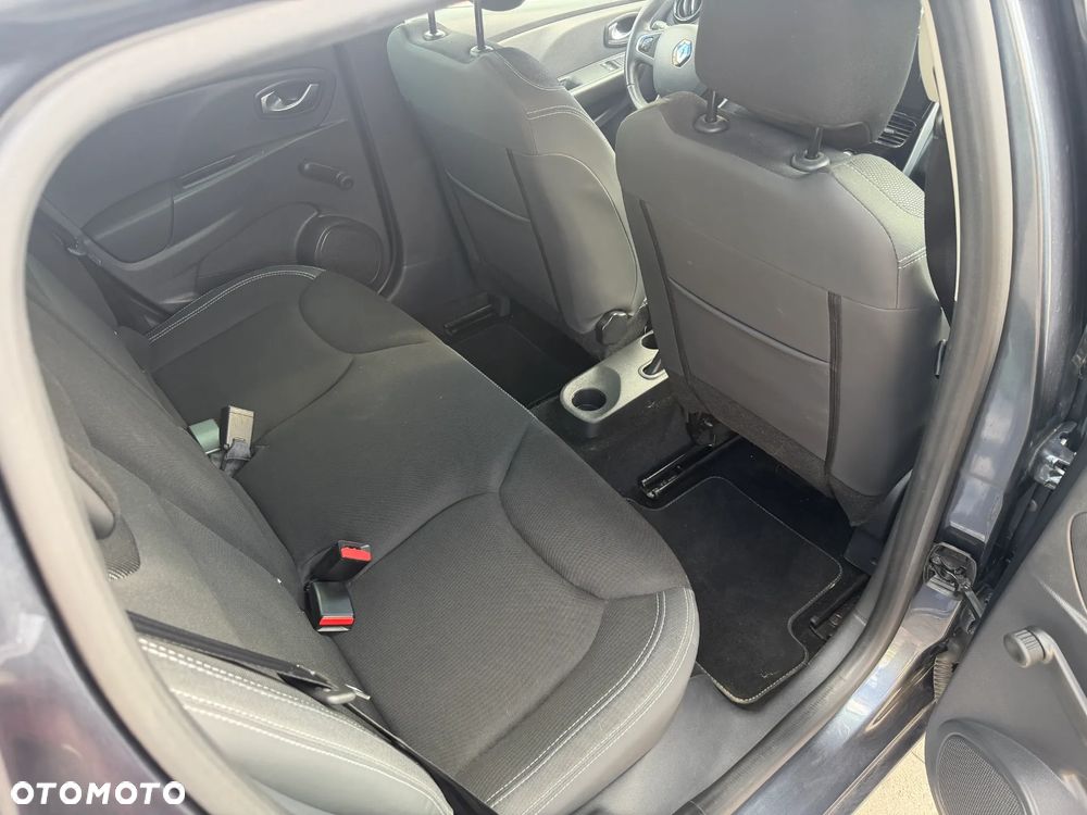Renault Clio 1.2 16V Alize - 23