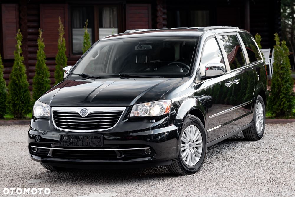 Lancia Voyager 3.6 Platinum - 1