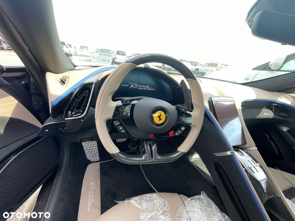 Ferrari Roma Spider - 11