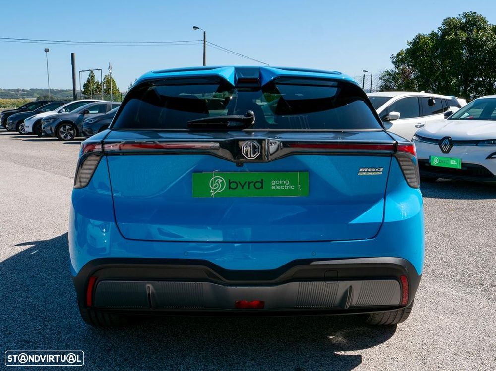 MG MG4 64 kWh Luxury - 11