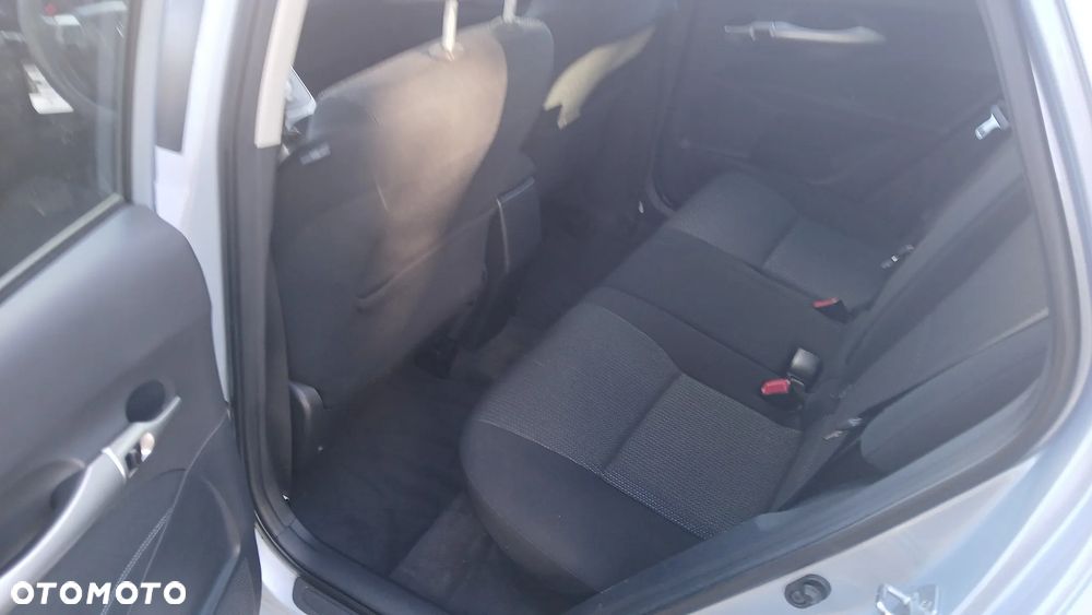 Toyota Auris 1.8 HSD Luna - 18