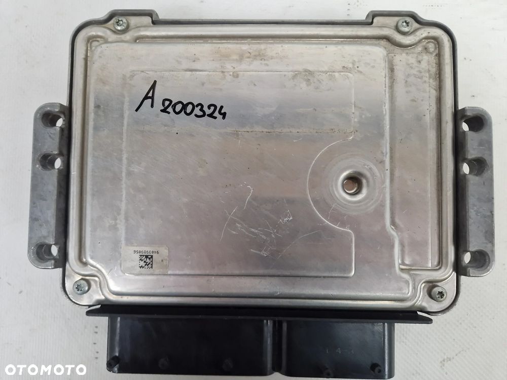 Centralka sterownik komputer silnika Alfa Romeo Giulietta 1.75 1.8 TBI 0261S05618  51892030 - 4