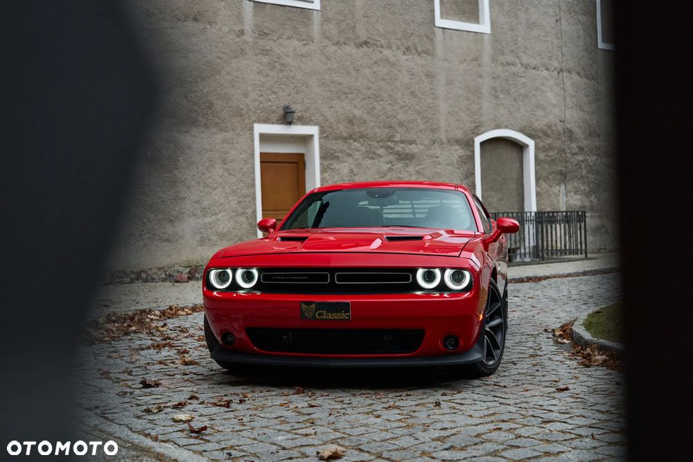 Dodge Challenger - 35