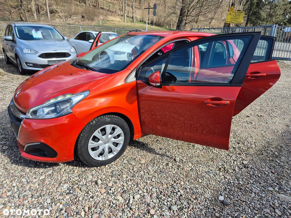 Peugeot 208 - 10