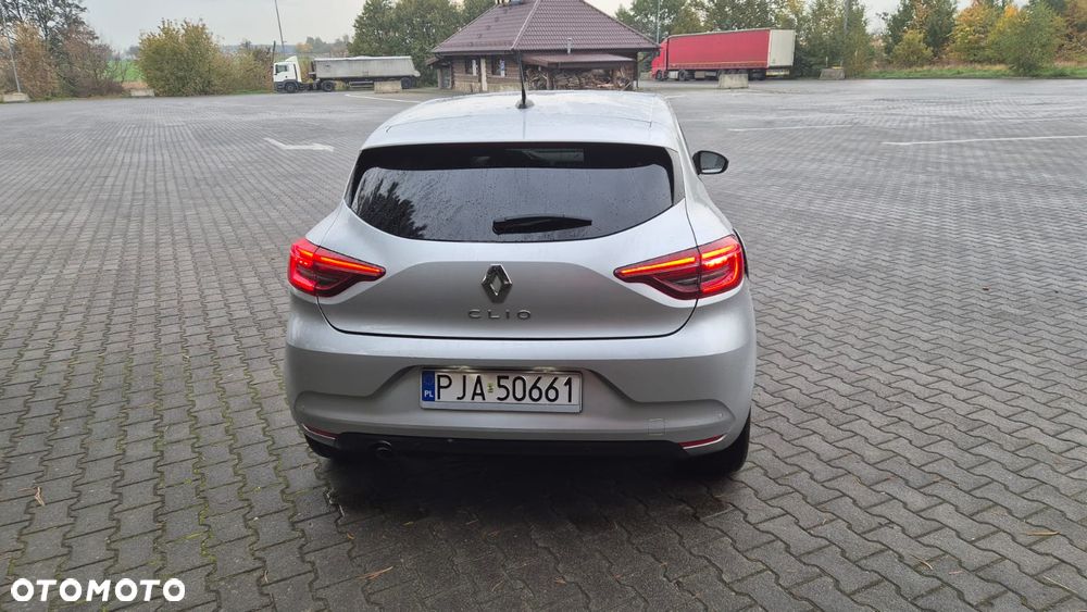 Renault Clio - 9