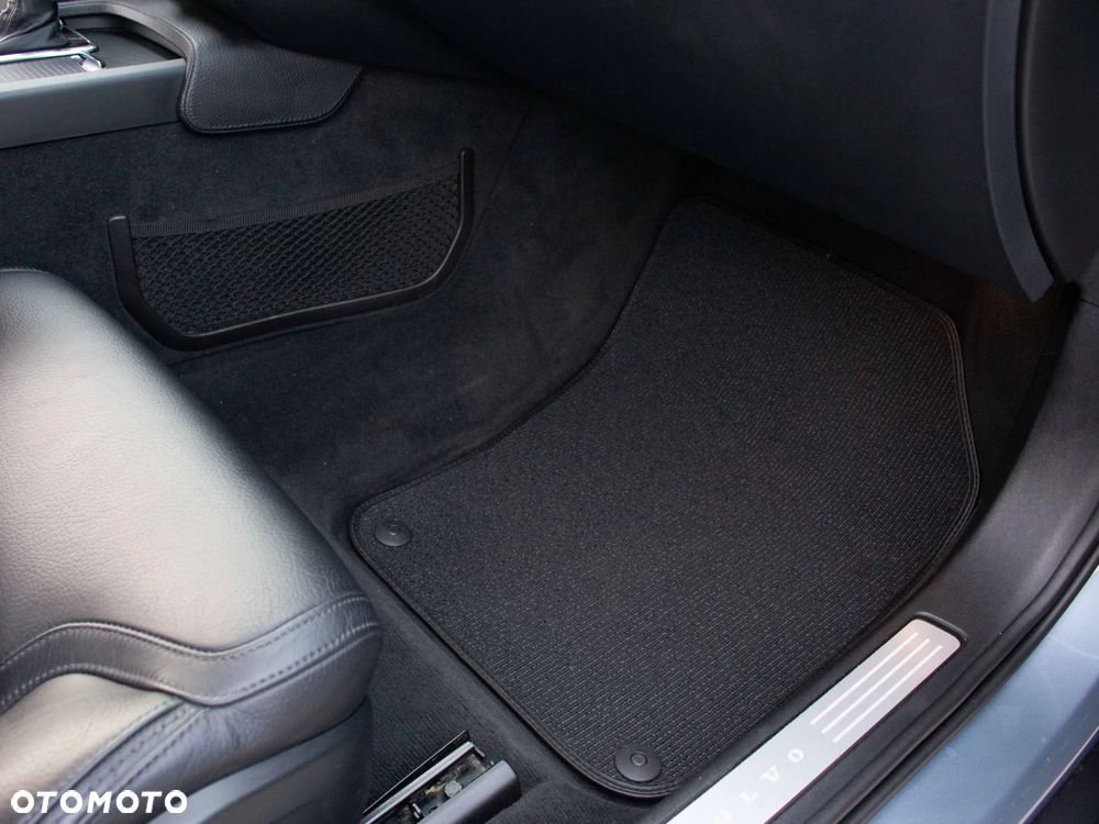 Volvo V90 D4 AWD Momentum - 32