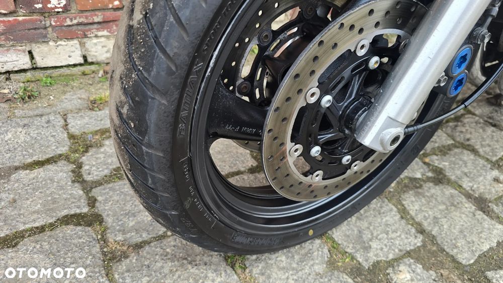 Yamaha XJR - 31