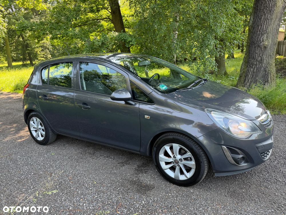 Opel Corsa 1.2 16V Cosmo - 9