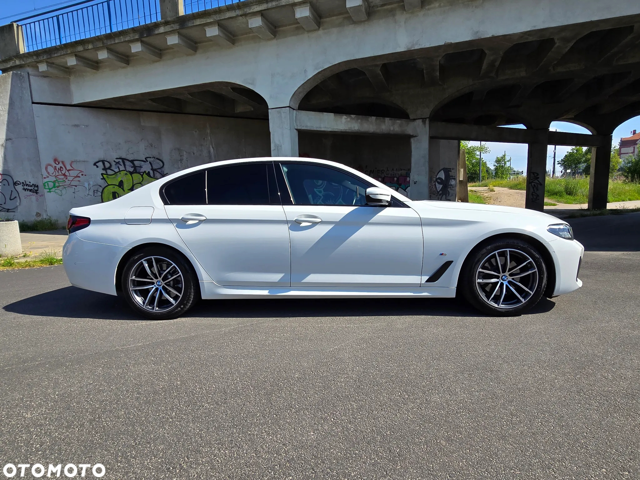 BMW Seria 5 518d M Sport sport - 10