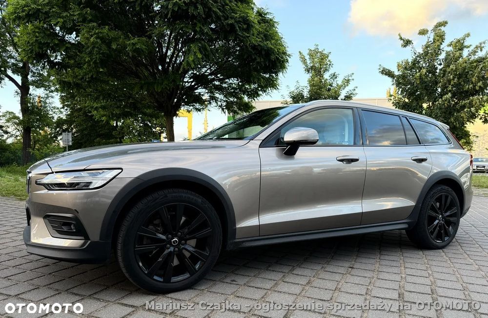 Volvo V60 Cross Country Pro B5 B AWD - 1