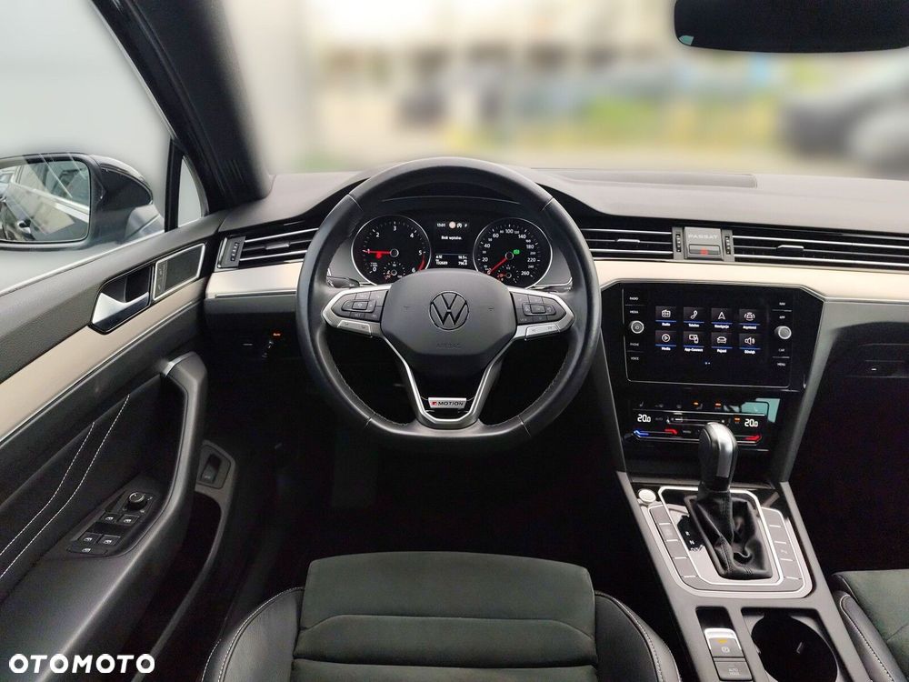 Volkswagen Passat - 17