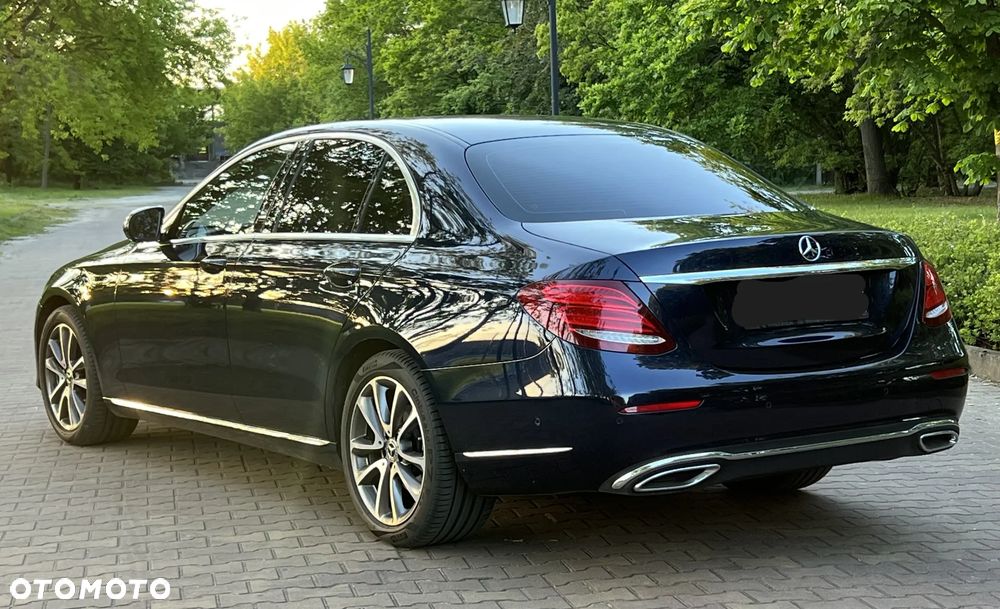 Mercedes-Benz Klasa E 220 d T 9G-TRONIC Exclusive - 10