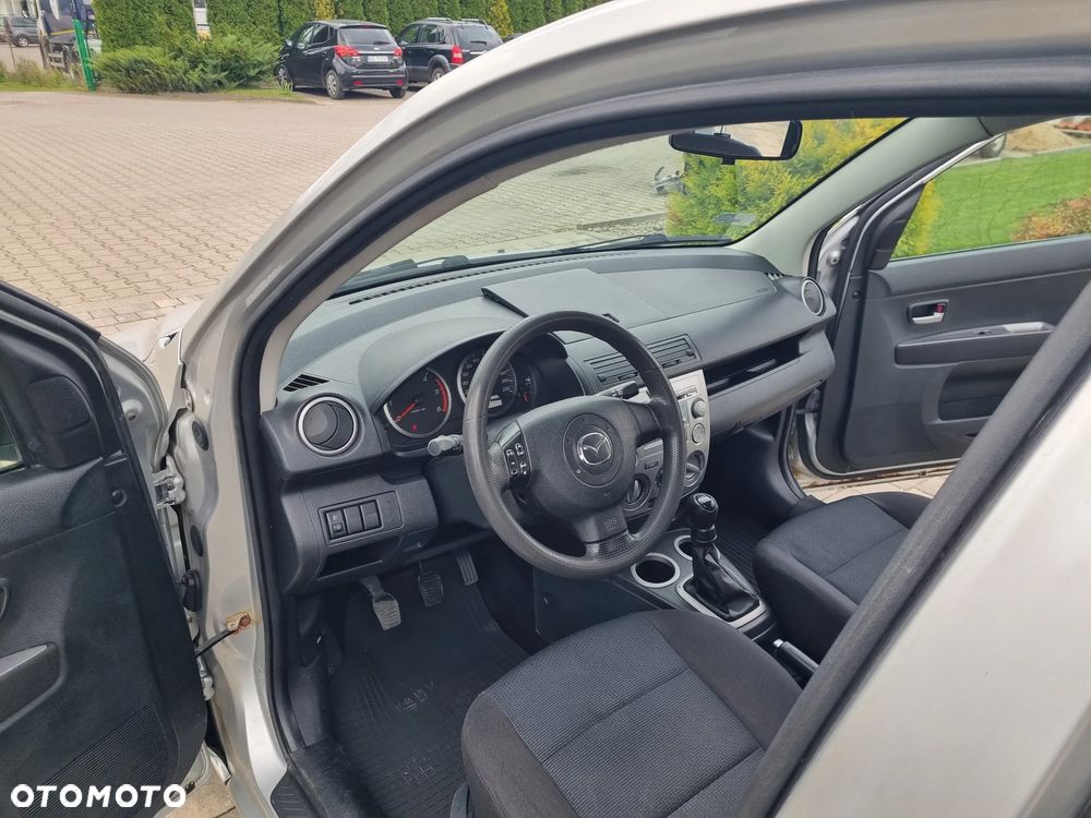 Mazda 2 - 5