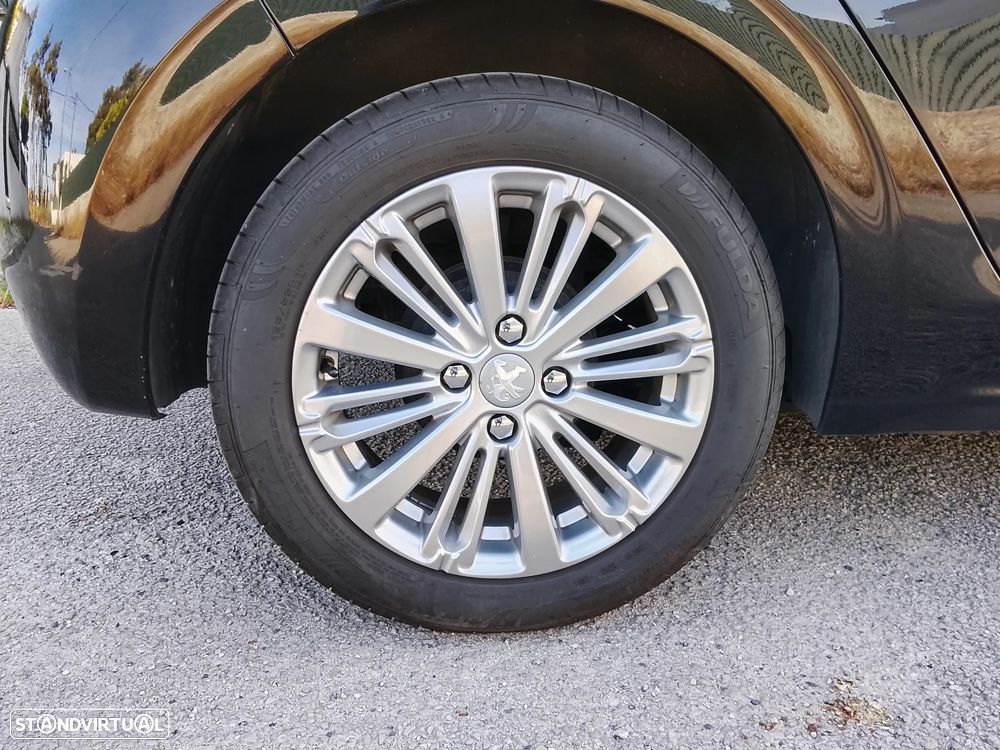 Peugeot 208 1.6 BlueHDi Style - 22
