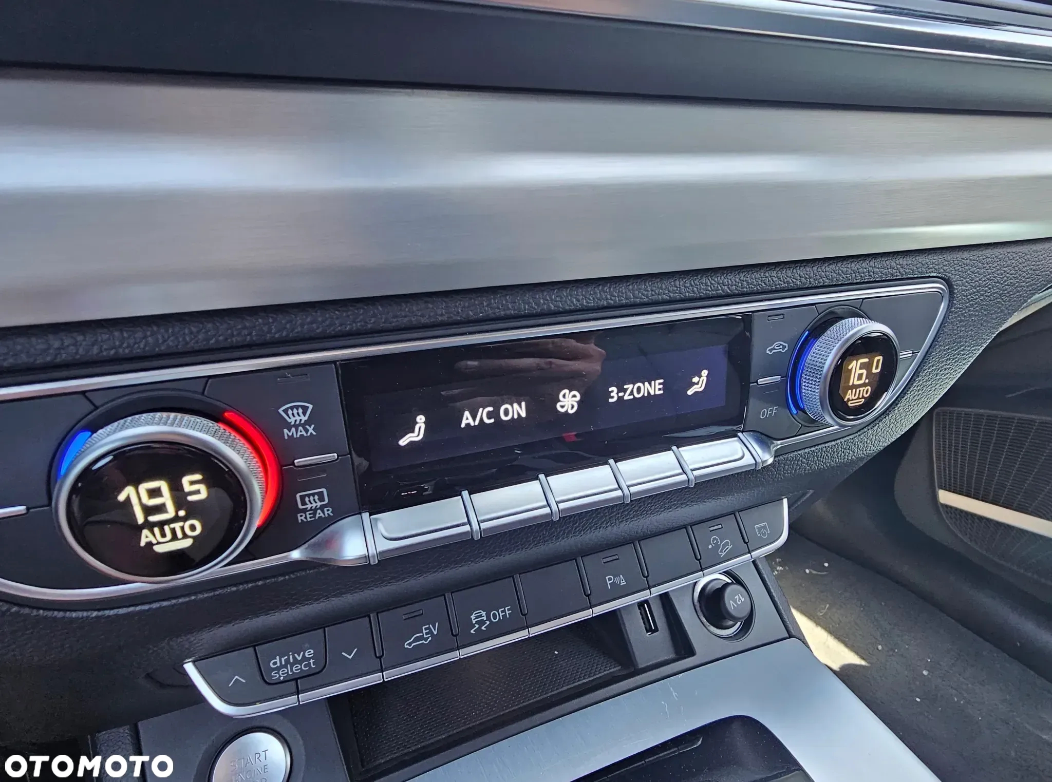 Audi Q5 ver-50-tfsi-e-quattro-advanced-s-tronic - 23