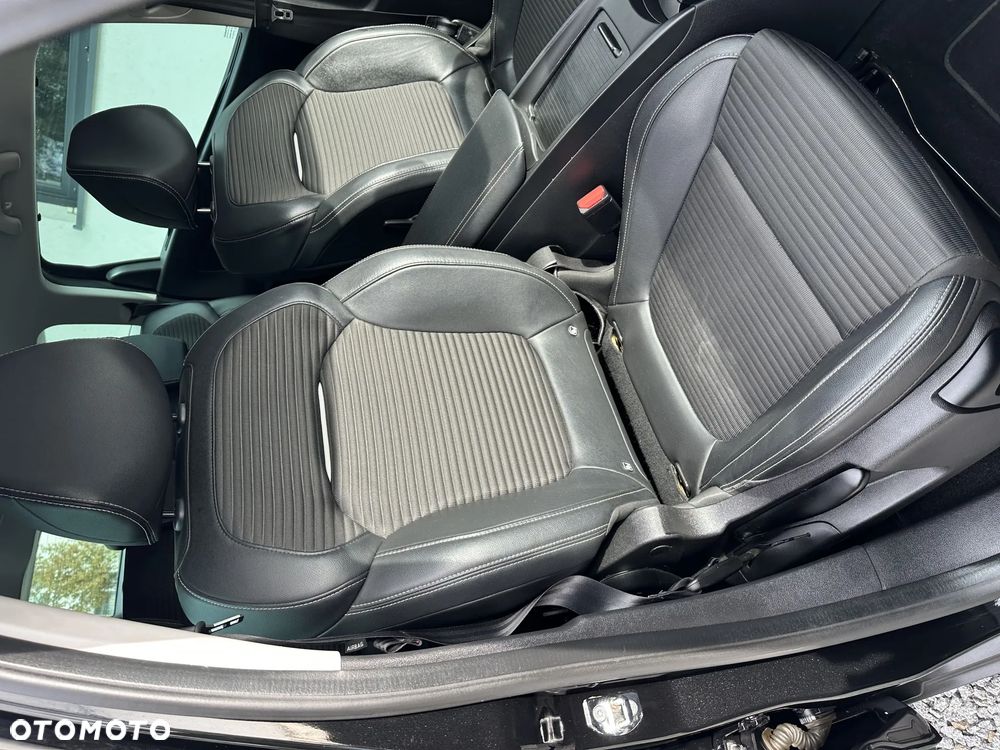 Renault Grand Scenic - 13