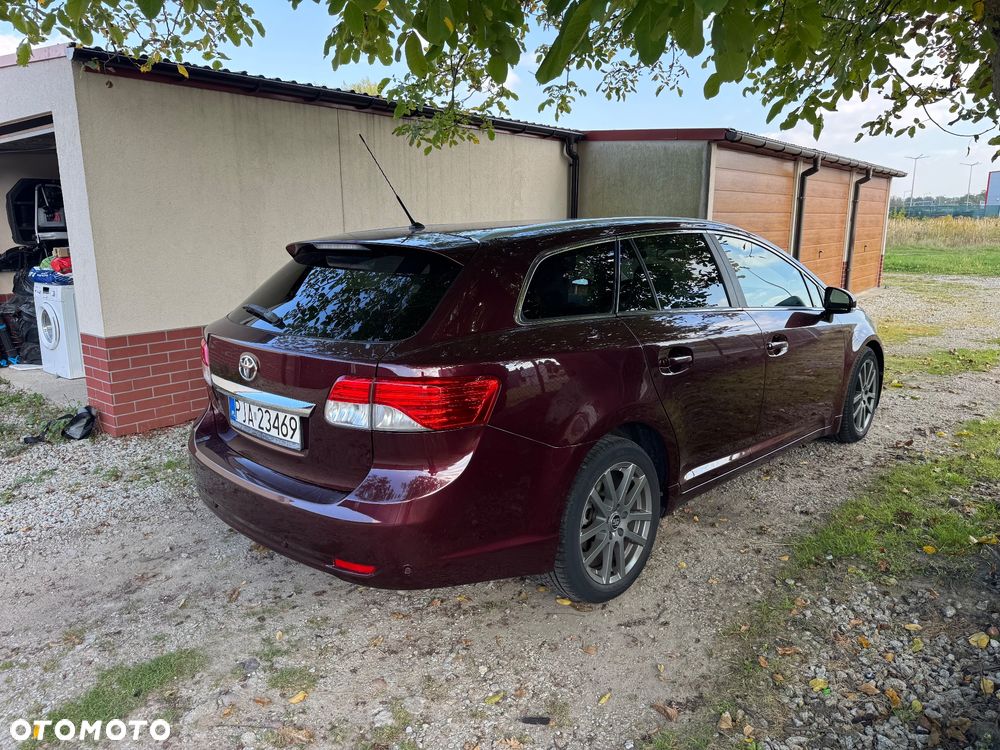 Toyota Avensis 2.2 D-4D Prestige Platinium - 3