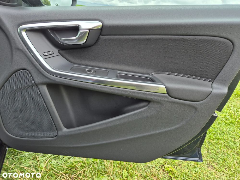Volvo V60 T3 Edition - 19