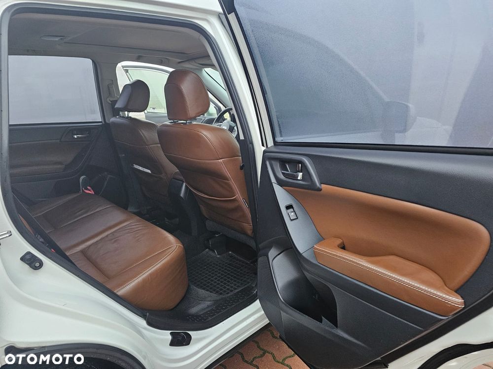 Subaru Forester 2.0i Exclusive Lineartronic - 16