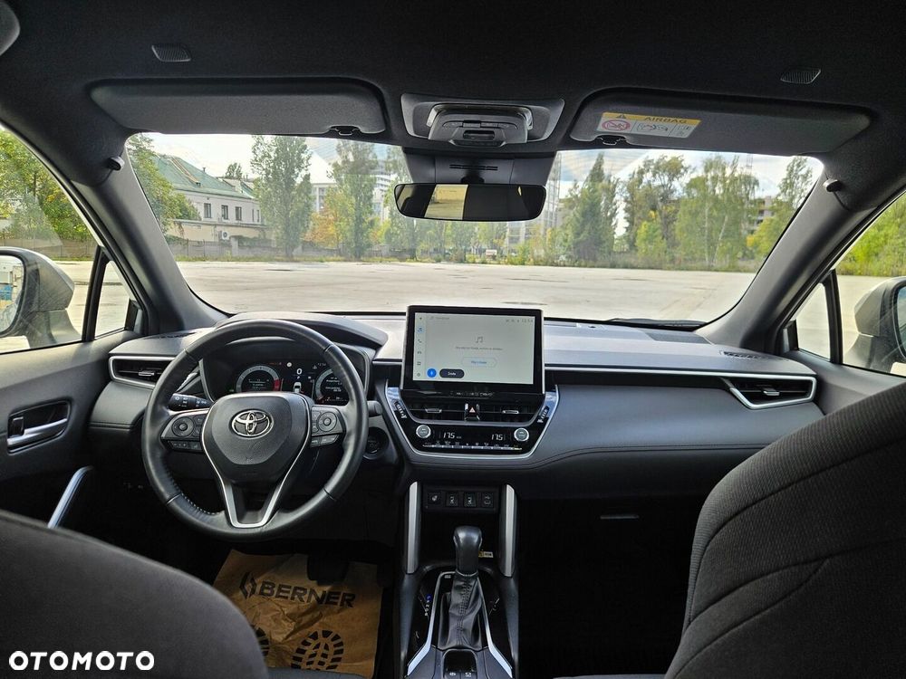 Toyota Corolla Cross - 17