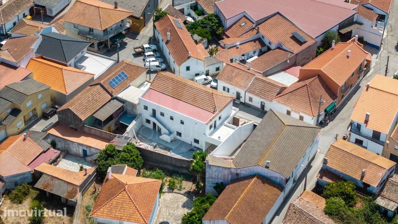 Apartamento T2 novo com quintal e estacionamento - Grande imagem: 3/16