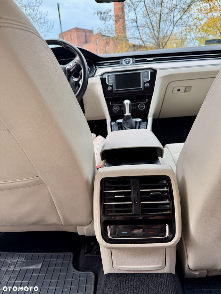Volkswagen Passat 1.8 TSI BMT Highline DSG - 30