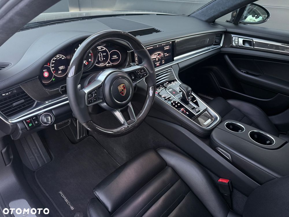 Porsche Panamera Turbo - 31