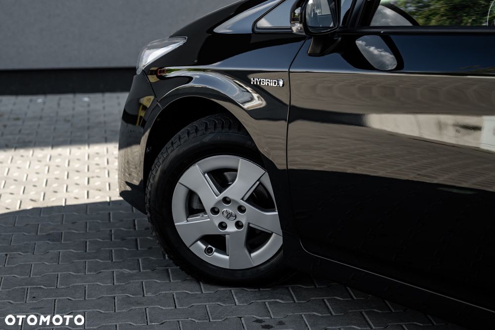 Toyota Prius 1.8 HSD Premium - 16