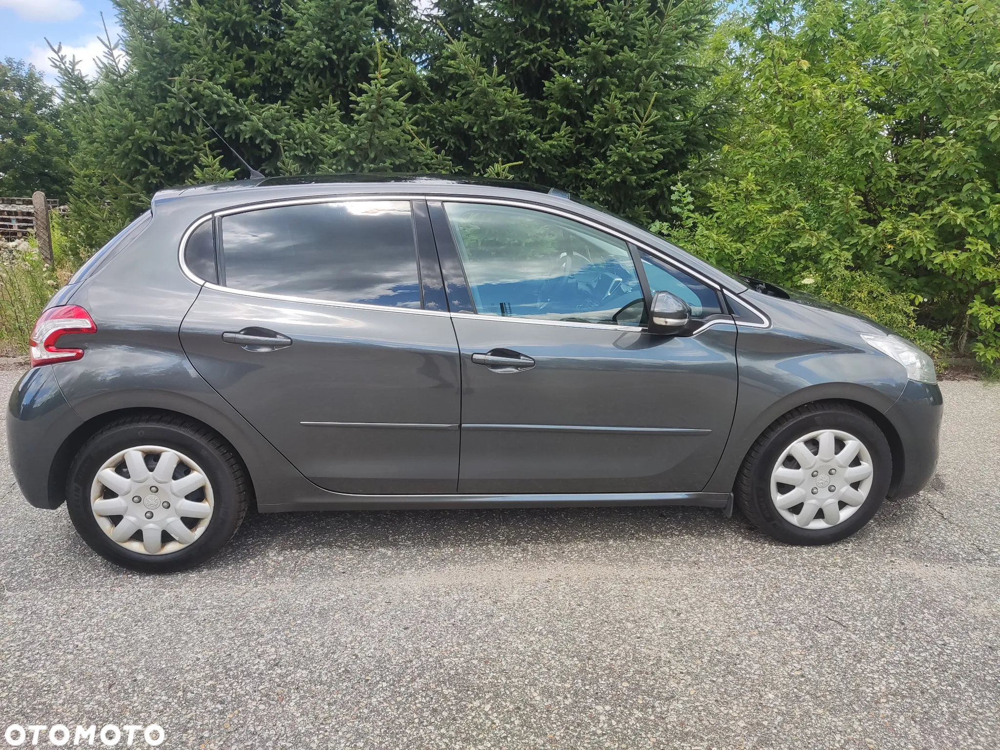 Peugeot 208 1.2 VTi Business Line - 12