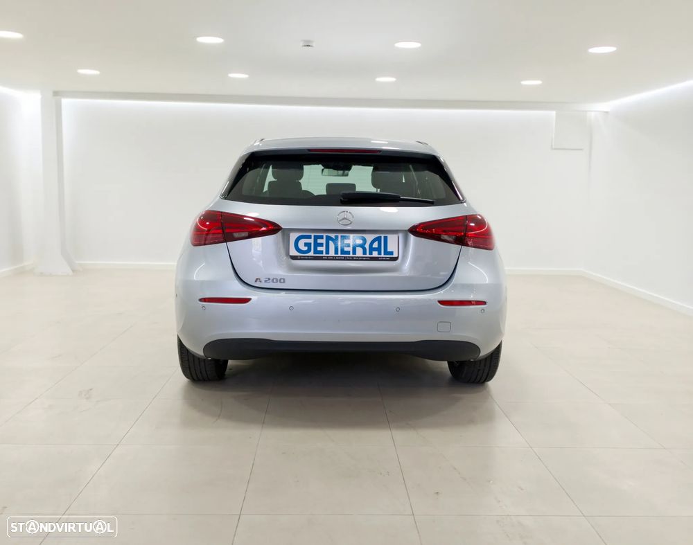 Mercedes-Benz A 200 - 4