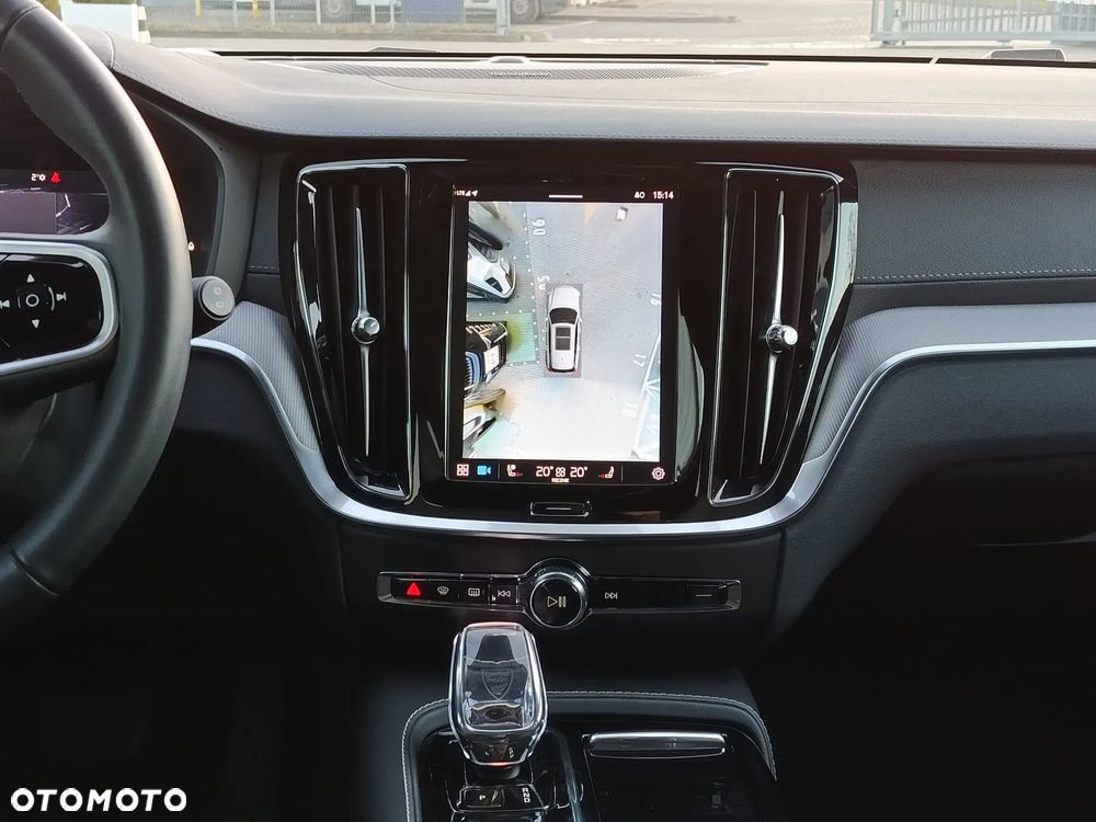 Volvo V60 T8 AWD Plug-In Hybrid Ultimate Dark - 22