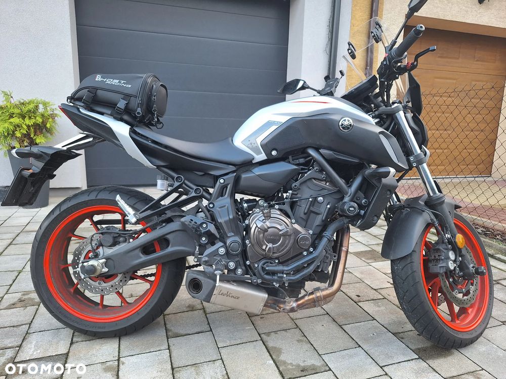 Yamaha MT - 2