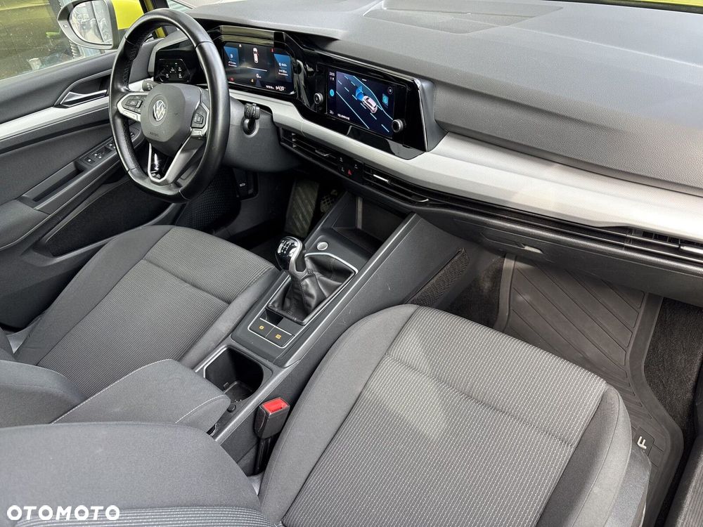 Volkswagen Golf - 32