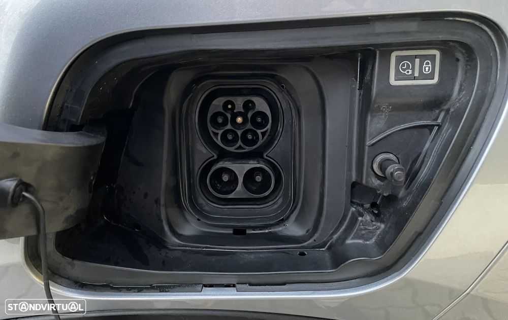 Peugeot e-2008 50 kWh Active Pack - 18