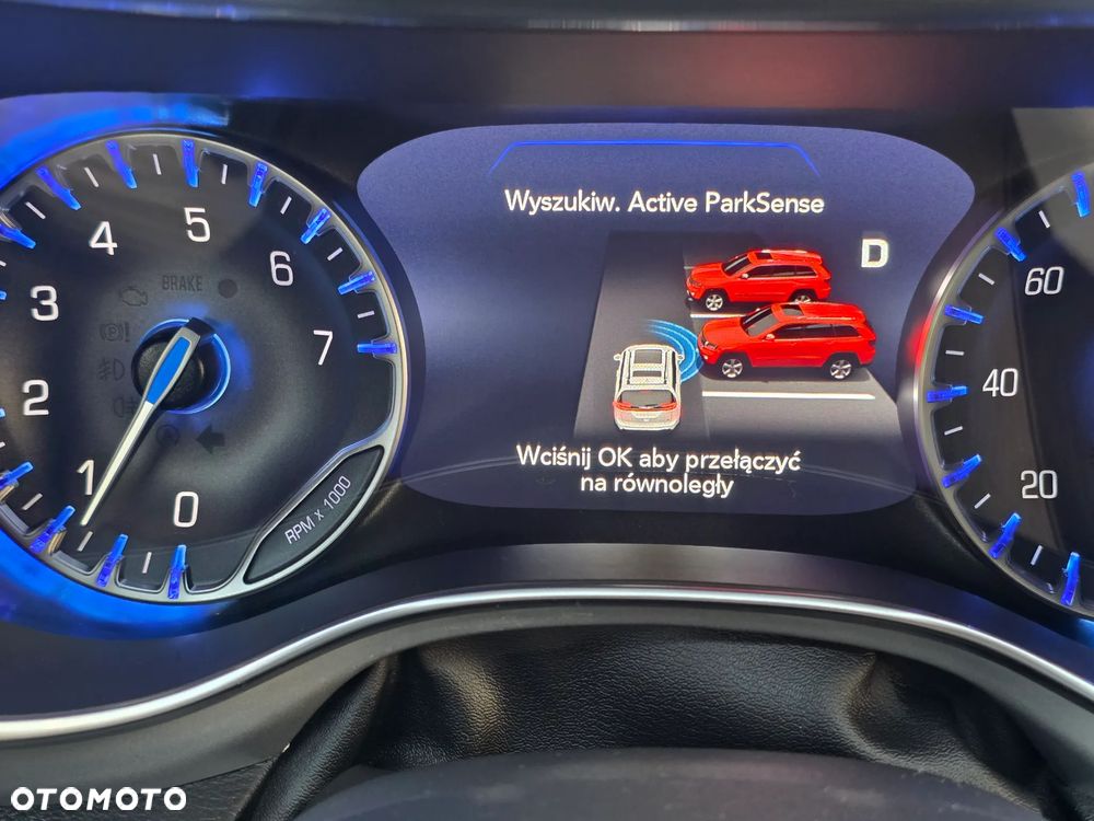 Chrysler Pacifica - 32