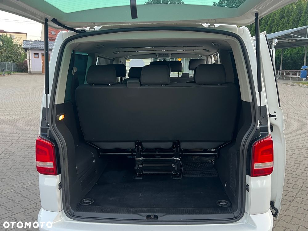 Volkswagen Caravelle - 5