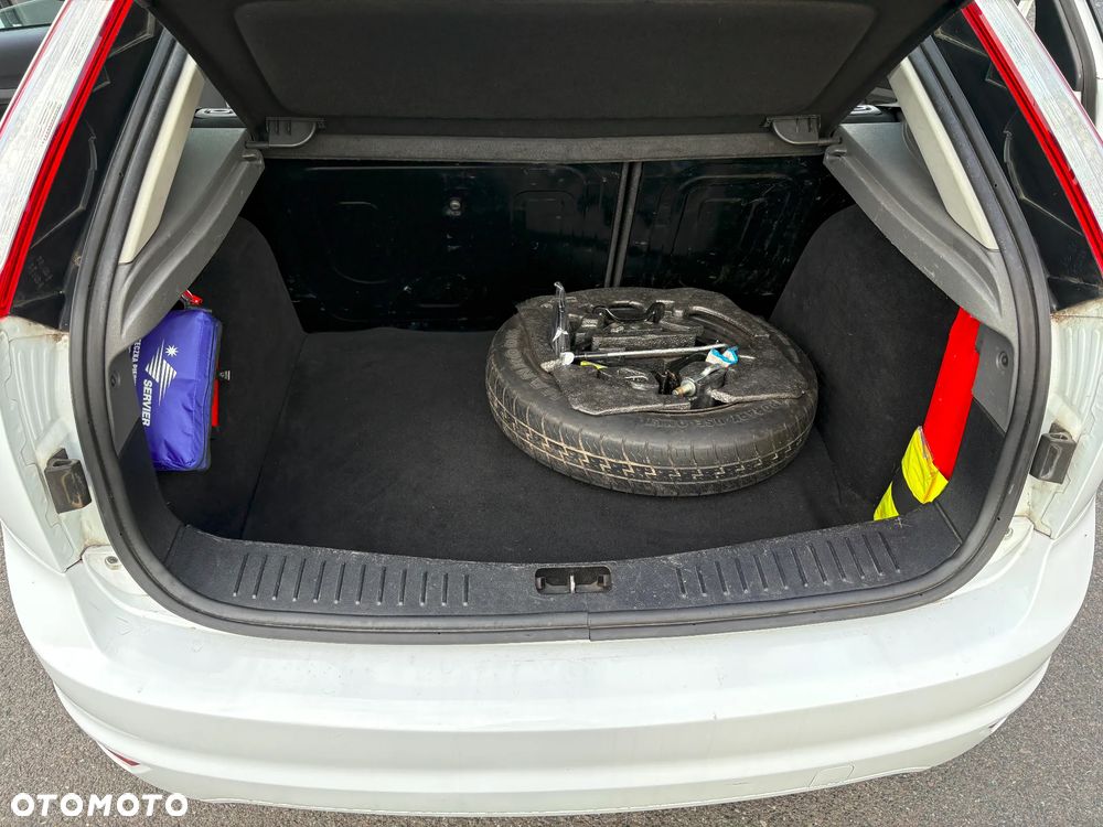 Ford Focus 1.6 Ambiente - 6