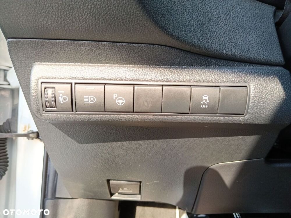 Toyota Corolla 1.8 Hybrid Comfort - 16